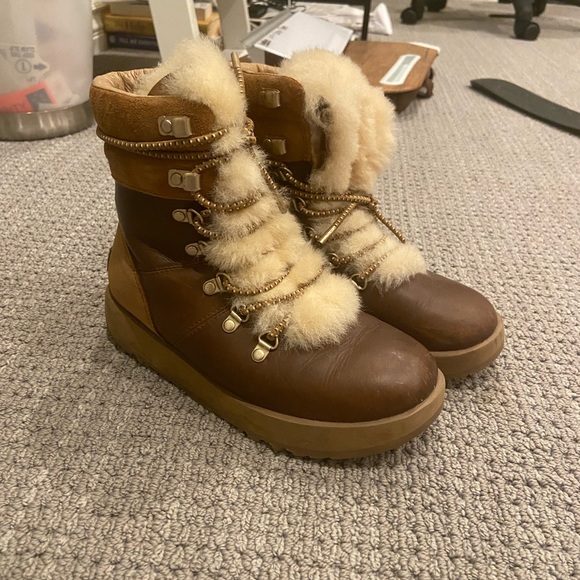 UGG Shoes - Ugg Viki waterproof shearling boot